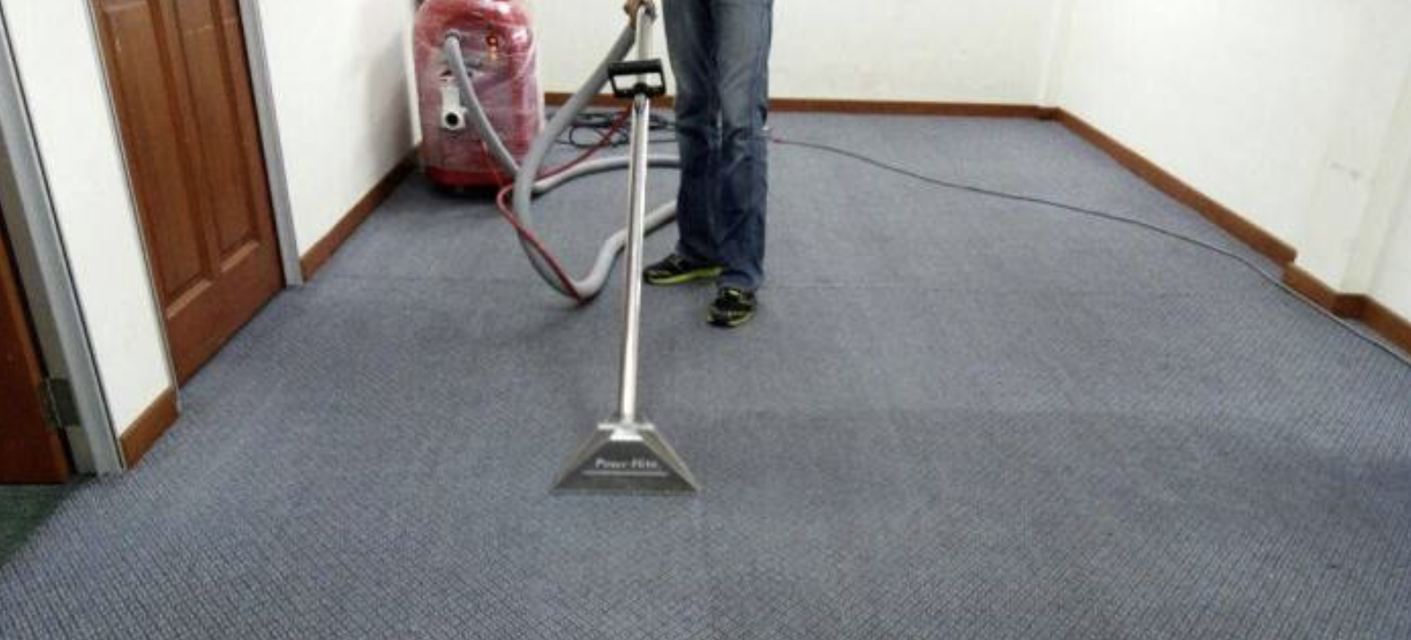 How to Dry Wet Carpets Quickly?